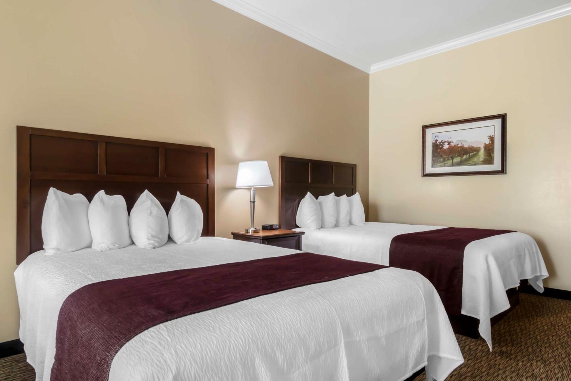 Best Western Plus Grapevine Inn Sunnyside Ngoại thất bức ảnh